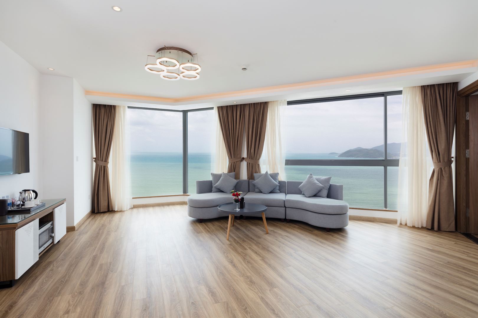 Comodo Nha Trang Hotel