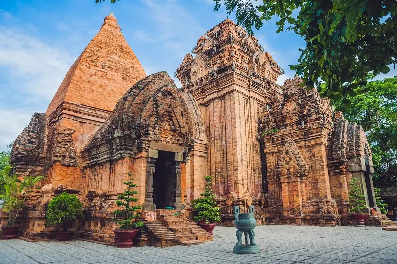 Nhìn Lại Lễ Hội Tháp Bà Ponagar – Mùa Lễ Hội Đậm Đà Bản Sắc Chăm
