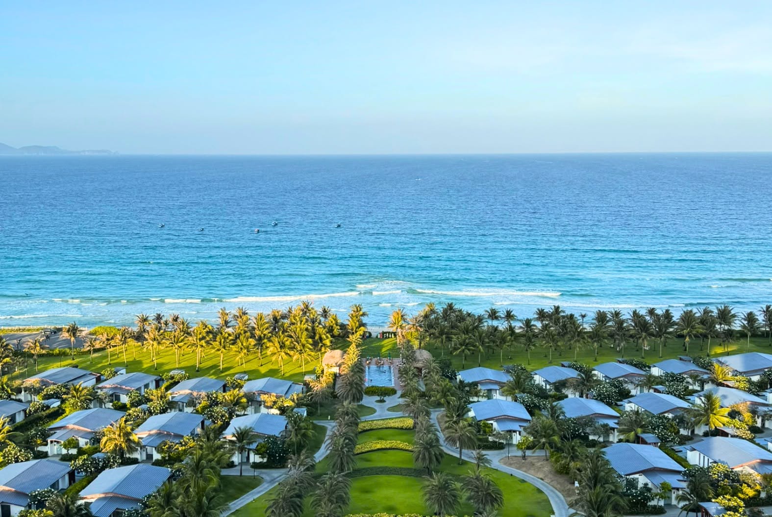 Radisson Blu Cam Ranh - Nơi đại dương hiện diện trong từng khoảng khắc