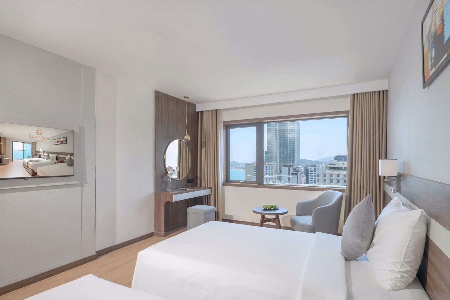 Executive Twin Partial Sea View