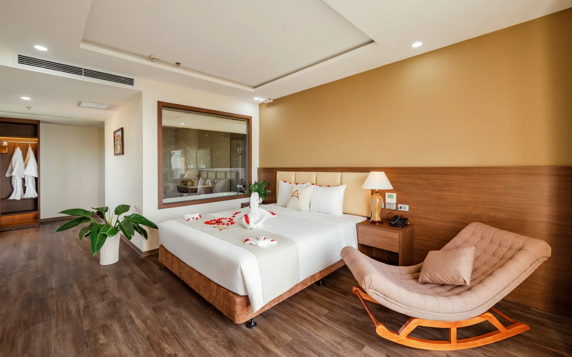 Aquasuite 02 Bedroom with Ocean View