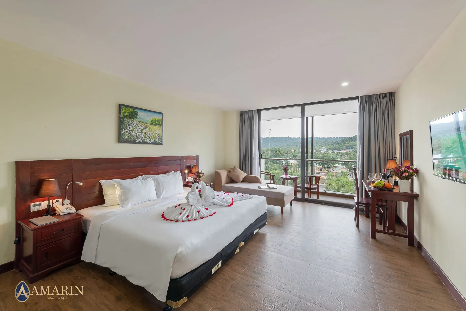 Deluxe Hill View