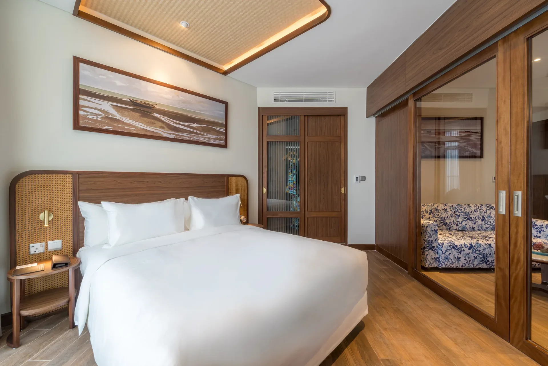Grande Suite with 03-Bed rooms with Sea View