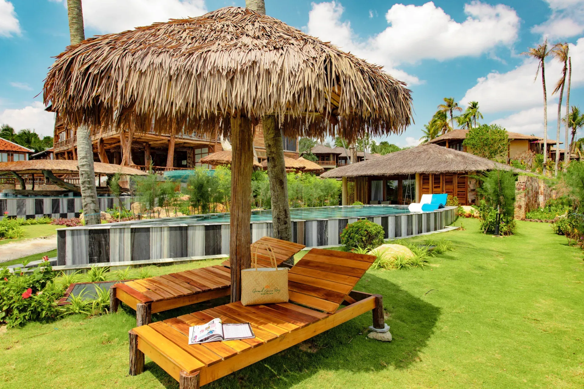 1BR Villa Beach Front with Pool (No Extrabed)